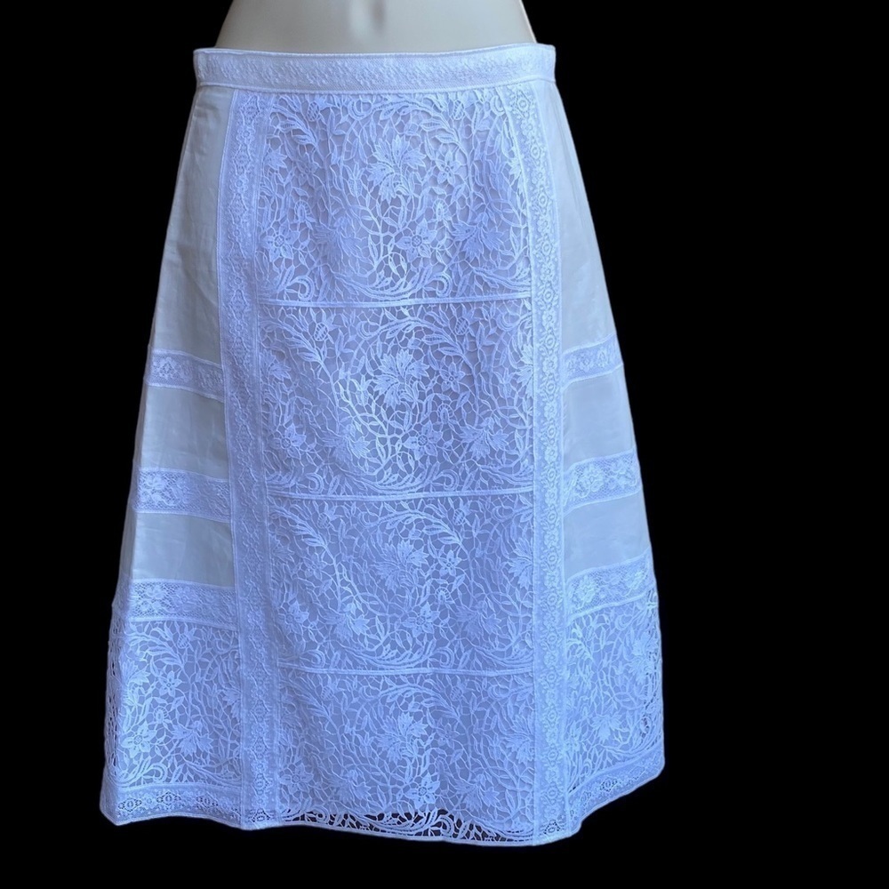 Burberry Lace Lined Skirt size 2 - Picture 2 of 10